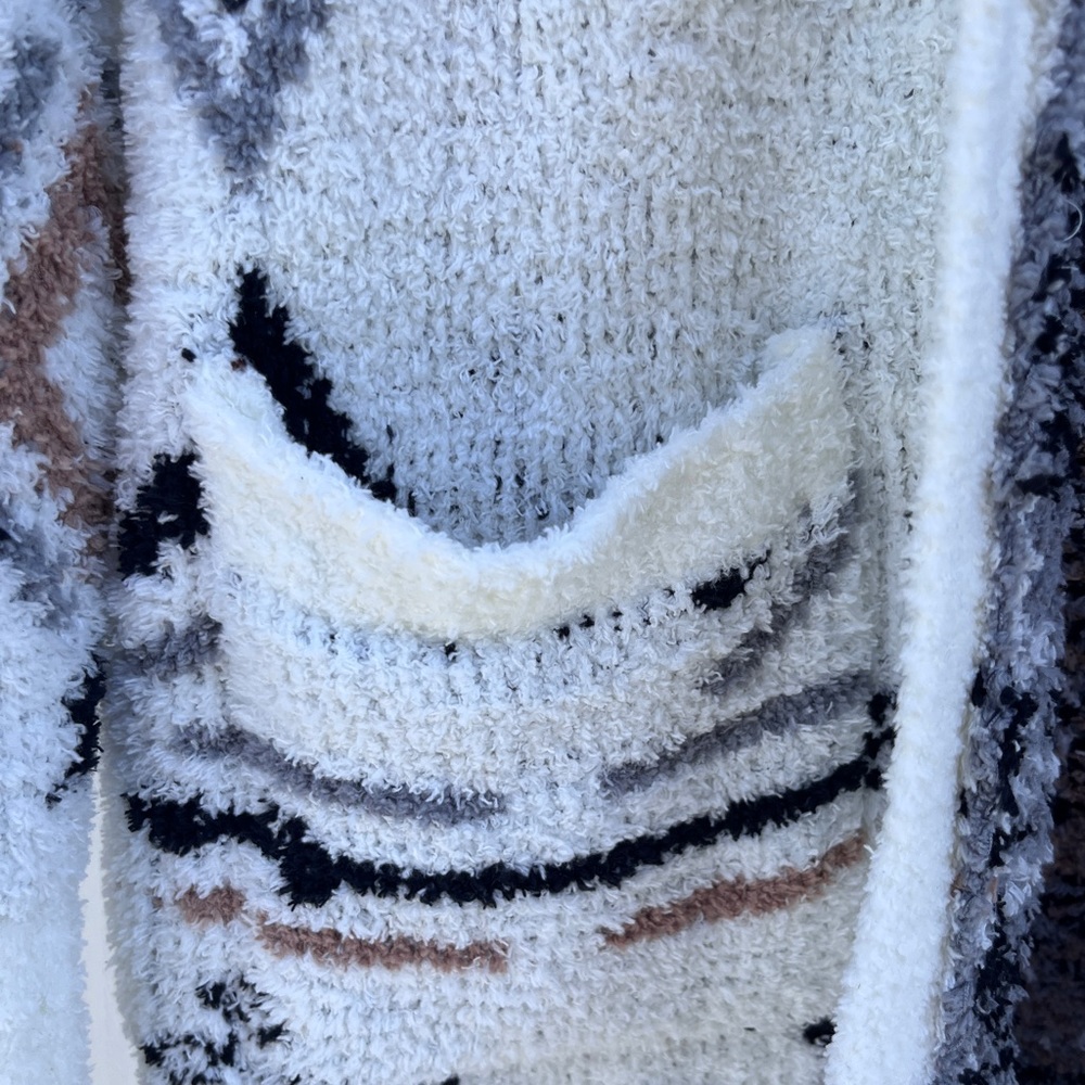 Super soft fuzzy cardigan - Picture 2 of 5